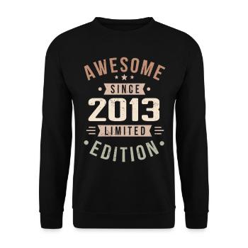 Original 2013 Vintage Vintage Birthday 2013 - Unisex Sweatshirt - black - Front - Alina (178cm) & Michal (187cm)