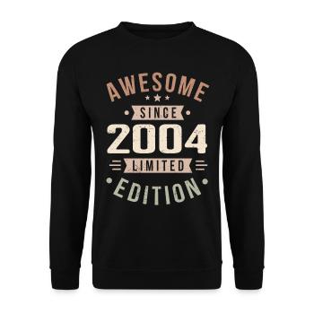 Original 2004 Vintage Vintage Birthday 2004 - Unisex Sweatshirt - black - Front - Alina (178cm) & Michal (187cm)