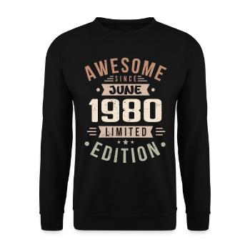 June 1980 Birthday June 1980 Gift June 1980 - Unisex Sweatshirt - black - Front - Alina (178cm) & Michal (187cm)