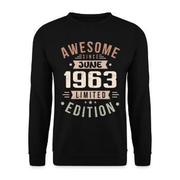 June 1963 Birthday June 1963 Gift June 1963 - Unisex Sweatshirt - black - Front - Alina (178cm) & Michal (187cm)