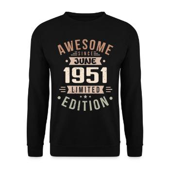 June 1951 Birthday June 1951 Gift June 1951 - Unisex Sweatshirt - black - Front - Alina (178cm) & Michal (187cm)