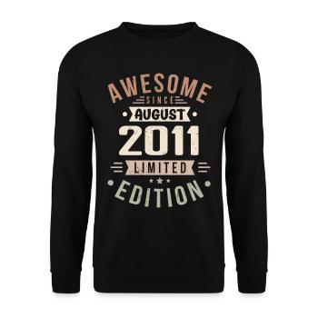 August 2011 Geburtstag im August 2011 Vintage 2011 - Unisex Pullover - Schwarz - Vorne - Alina (178cm) & Michal (187cm)