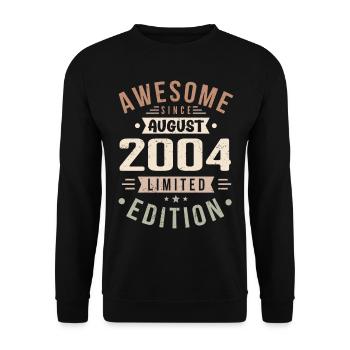 August 2004 Birthday in August 2004 Vintage 2004 - Unisex Sweatshirt - black - Front - Alina (178cm) & Michal (187cm)