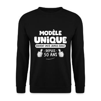 anniversaire 50 ans modèle unique depuis 50 ans - Sweat-shirt Unisexe - noir - Devant - Alina (178cm) & Michal (187cm)