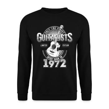 Only the finest Guitarists were born in 1972 - Unisex Pullover - Schwarz - Vorne - Alina (178cm) & Michal (187cm)