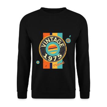 Scarf Plate Vinyl 1975 Birthday Record Player - Unisex Sweatshirt - black - Front - Alina (178cm) & Michal (187cm)