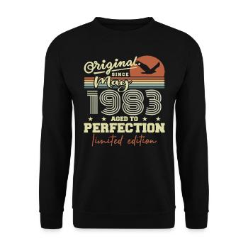 May 1983 | May 1983 May 1983 Birthday Gift - Unisex Sweatshirt - black - Front - Alina (178cm) & Michal (187cm)