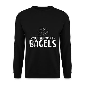 Bagel Essen Geschenk Bagel - Unisex Pullover - Schwarz - Vorne - Alina (178cm) & Michal (187cm)