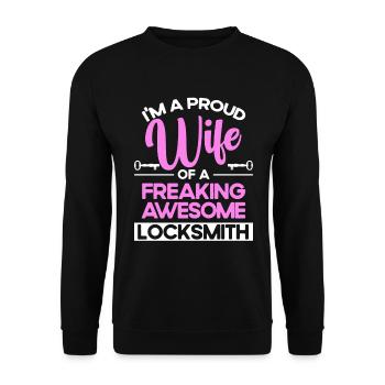 Locksmith lock picking employee locksmith shop - Unisex Sweatshirt - black - Front - Alina (178cm) & Michal (187cm)