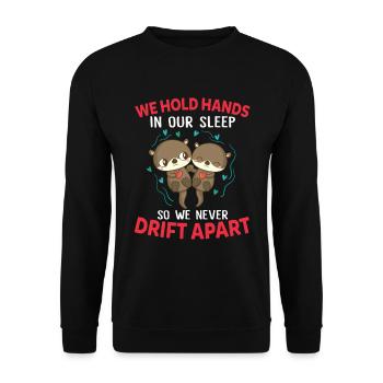 We Hold Hands In Our Sleep So We Never Drift Apart - Unisex Pullover - Schwarz - Vorne - Alina (178cm) & Michal (187cm)