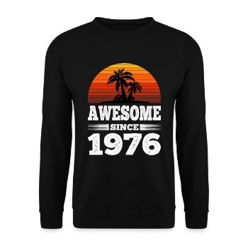Awesome Since 1976 Sunset red - Unisex Sweatshirt - black - Front - Alina (178cm) & Michal (187cm)