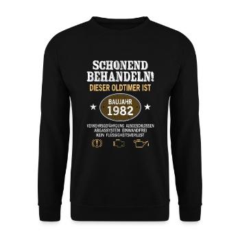 Schonend Behandeln Oldtimer Baujahr 1982 Geboren - Unisex Pullover - Schwarz - Vorne - Alina (178cm) & Michal (187cm)