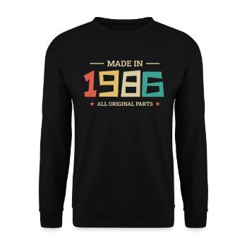 Legendary Since 1986 Original 1986 - Unisex Sweatshirt - black - Front - Alina (178cm) & Michal (187cm)
