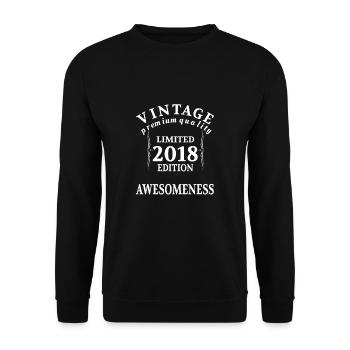 Birthday Vintage Born 2018 Limited - Unisex Sweatshirt - black - Front - Alina (178cm) & Michal (187cm)