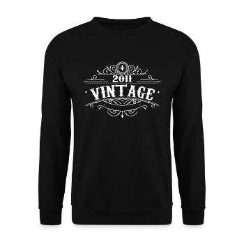 Jahrgang 2011 - Geburtstagsgeschenk 2011 - Unisex Pullover - Schwarz - Vorne - Alina (178cm) & Michal (187cm)