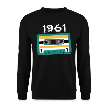 Kassette 1961 Jahrgang Jubiläum 1961 - Unisex Pullover - Schwarz - Vorne - Alina (178cm) & Michal (187cm)