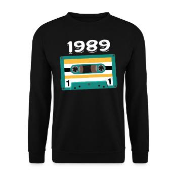 Cassette 1989 Vintage Anniversary 1989 - Unisex Sweatshirt - black - Front - Alina (178cm) & Michal (187cm)