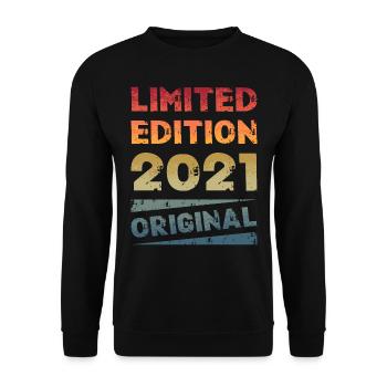 Limited Edition Birthday Party Vintage 2021 - Unisex Sweatshirt - black - Front - Alina (178cm) & Michal (187cm)