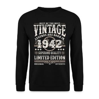 Legends are born in 1942 - Unisex Sweatshirt - black - Front - Alina (178cm) & Michal (187cm)