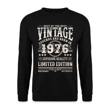 Legenden werden 1976 geboren - Unisex Pullover - Schwarz - Vorne - Alina (178cm) & Michal (187cm)
