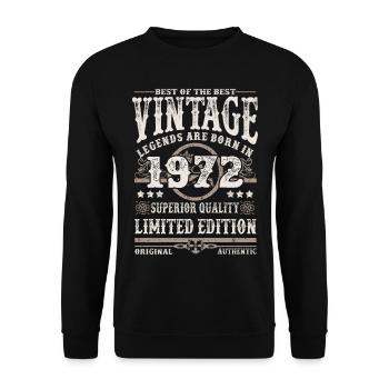 Legenden werden 1972 geboren - Unisex Pullover - Schwarz - Vorne - Alina (178cm) & Michal (187cm)