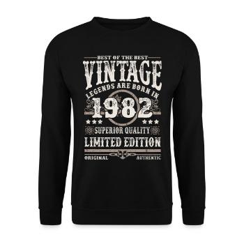 Legenden werden 1982 geboren - Unisex Pullover - Schwarz - Vorne - Alina (178cm) & Michal (187cm)