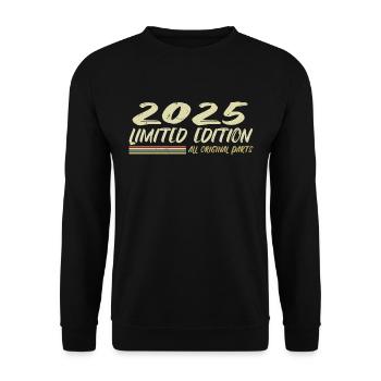 Geburtstagsgeschenk 2025 Geschenkidee 2025 - Unisex Pullover - Schwarz - Vorne - Alina (178cm) & Michal (187cm)
