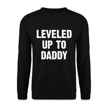 Leveled Up To Daddy - Unisex Sweatshirt - black - Front - Alina (178cm) & Michal (187cm)