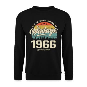 Jahrgang 1966 Retro-Stil Jubiläumsgeschenk 1966 - Unisex Pullover - Schwarz - Vorne - Alina (178cm) & Michal (187cm)
