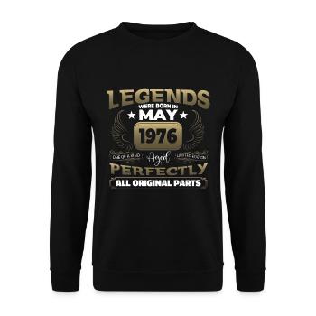 Birthday Legend Vintage 1976 May Vintage Fun - Unisex Sweatshirt - black - Front - Alina (178cm) & Michal (187cm)
