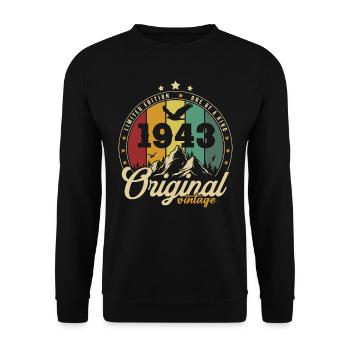Original 1943 Vintage Retro Birthday Gift - Unisex Sweatshirt - black - Front - Alina (178cm) & Michal (187cm)