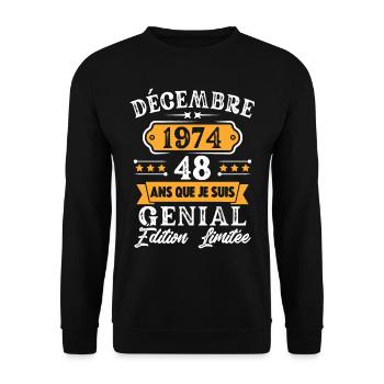 Cadeau D'anniversaire 48 Ans Décembre 1974 Rétro - Sweat-shirt Unisexe - noir - Devant - Alina (178cm) & Michal (187cm)