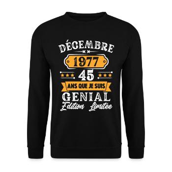 Cadeau D'anniversaire 45 Ans Décembre 1977 Rétro - Sweat-shirt Unisexe - noir - Devant - Alina (178cm) & Michal (187cm)