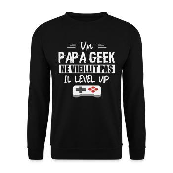 Un Papa Geek Ne Vieillit Pas - Fêtes des pères - Sweat-shirt Unisexe - noir - Devant - Alina (178cm) & Michal (187cm)