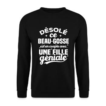 Ce beau gosse est en couple avec une fille géniale - Sweat-shirt Unisexe - noir - Devant - Alina (178cm) & Michal (187cm)