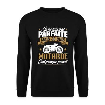 Je ne suis pas parfaite mais je suis motarde - Sweat-shirt Unisexe - noir - Devant - Alina (178cm) & Michal (187cm)