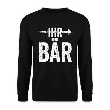 IHR BÄR | Partnerlook | Pfeil (rechts) - Unisex Pullover - Schwarz - Vorne - Alina (178cm) & Michal (187cm)