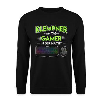 Klempner Am Tag Gamer In Der Nacht Zocken - Unisex Pullover - Schwarz - Vorne - Alina (178cm) & Michal (187cm)
