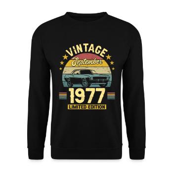 Vintage September 1977 45 years anniversary - Unisex Sweatshirt - black - Front - Alina (178cm) & Michal (187cm)