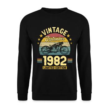 Vintage September 1982 40 years Anniversary - Unisex Sweatshirt - black - Front - Alina (178cm) & Michal (187cm)
