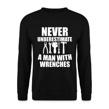Ne sous-estimez jamais un homme avec une clé à molette - Sweat-shirt Unisexe - noir - Devant - Alina (178cm) & Michal (187cm)