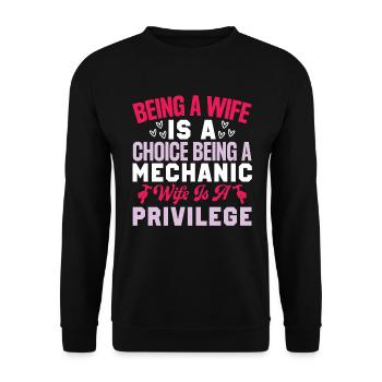 Être une femme est la femme d’un mécanicien de choix - Sweat-shirt Unisexe - noir - Devant - Alina (178cm) & Michal (187cm)