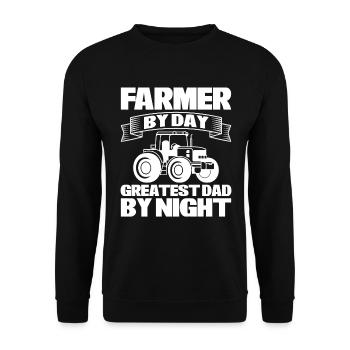Farmer by day, best father by night - Unisex Sweatshirt - black - Front - Alina (178cm) & Michal (187cm)