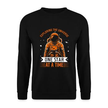 Das Universum erforschen, einen Stern nach dem anderen. - Unisex Pullover - Schwarz - Vorne - Alina (178cm) & Michal (187cm)