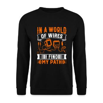 In einer Welt der Drähte finde ich meinen Weg. - Unisex Pullover - Schwarz - Vorne - Alina (178cm) & Michal (187cm)