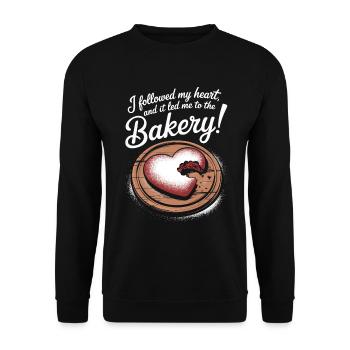 Ich folgte meinem Herzen, und es führte mich zum Bäcker! - Unisex Pullover - Schwarz - Vorne - Alina (178cm) & Michal (187cm)