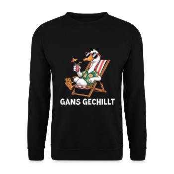 Gans Gechillt - Gans im Liegestuhl - Unisex Pullover - Schwarz - Vorne - Alina (178cm) & Michal (187cm)
