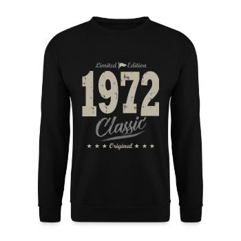 Born in 1972 Vintage gift birthday 51 years - Unisex Sweatshirt - black - Front - Alina (178cm) & Michal (187cm)
