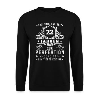 22 Jahre zur Perfektion gereift - 22. Geburtstag - Unisex Pullover - Schwarz - Vorne - Alina (178cm) & Michal (187cm)