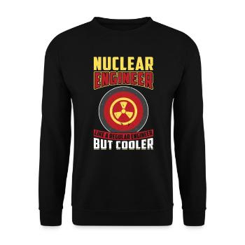 Nuclear Engineer - Unisex Pullover - Schwarz - Vorne - Alina (178cm) & Michal (187cm)